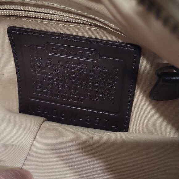 VINTAGE COACH N•A06W-3574 SIGNATURE GOLD COLOR COACH LOGO CROSSBODY BAG - Picture 7 of 11